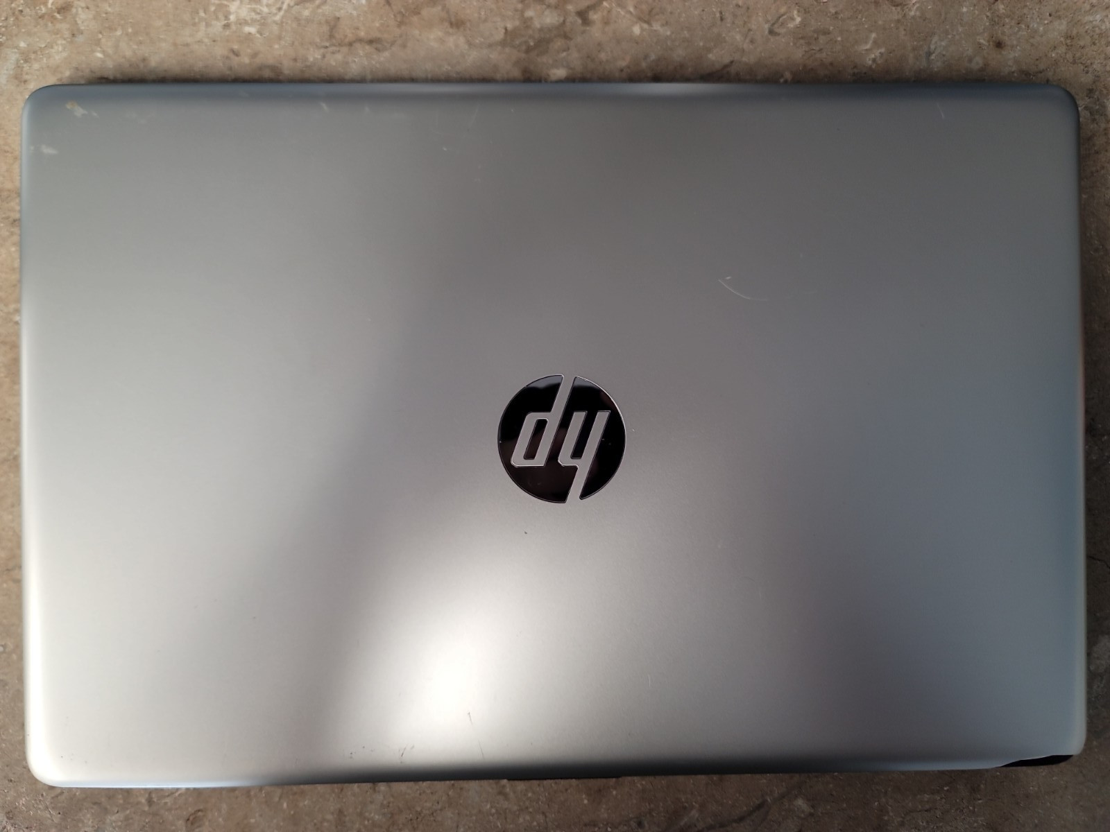HP Laptop 15-da0xxx, Intel i3-8130U, 8gb RAM, 15.6″, no HDD, Working, As Is