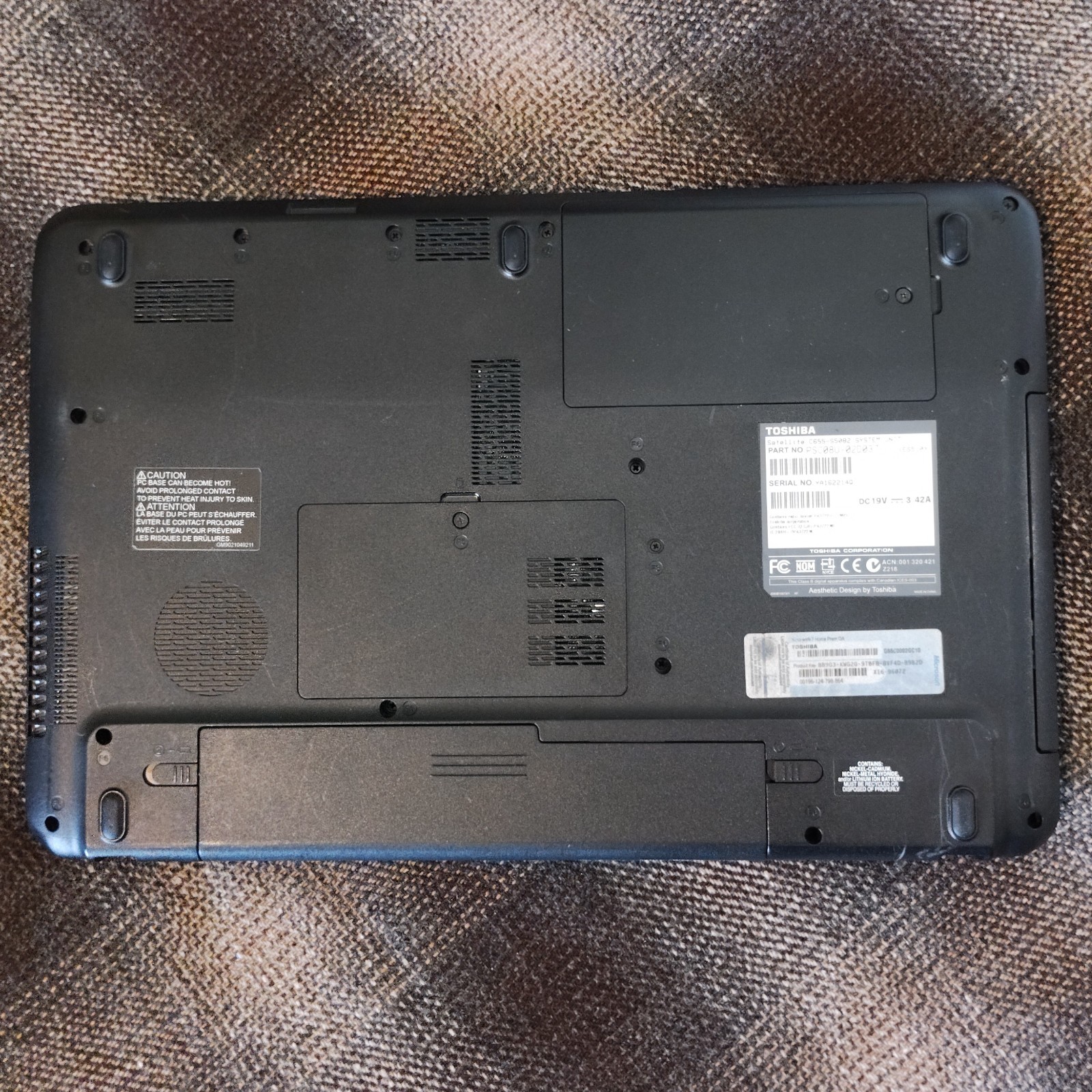 Toshiba Satellite C655-S5082 Intel Celeron 900 4GB RAM 320GB HDD. ur pick Linux!