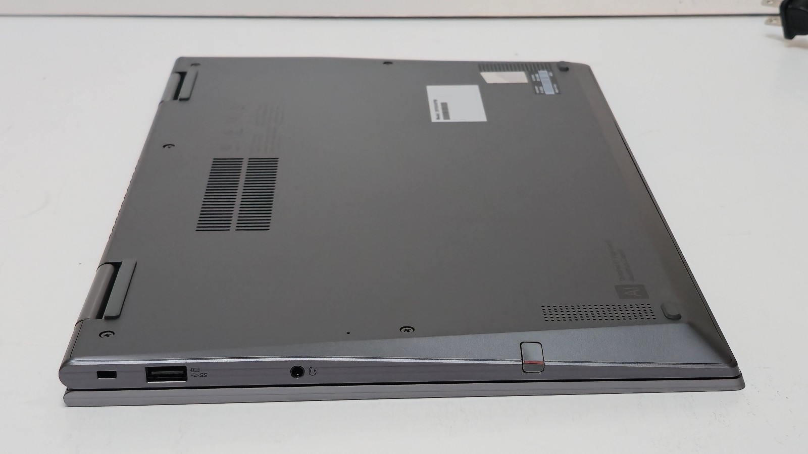 Lenovo ThinkPad X1 Yoga Gen 6 (i7-1185G7 CPU, 32 GB RAM 1 TB SSD) 14″ 4K Touch