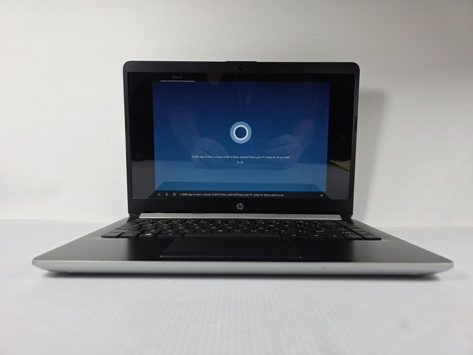 HP 14-dk0002dx 14″ 128GB SSD AMD A9-9425 4GB RAM Laptop Windows 10