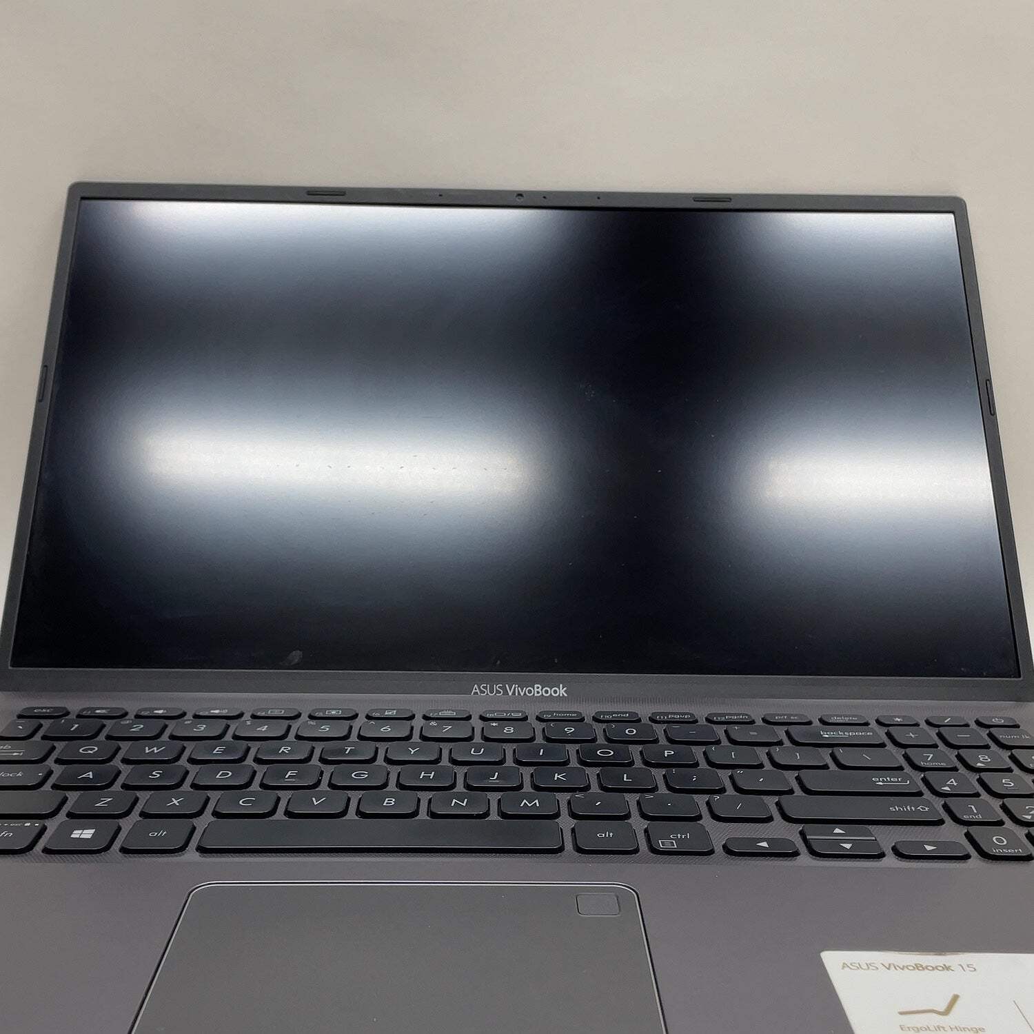 Asus Vivobook 15 F512D 15.6″ Ryzen 3 3200U 2.6GHz 4GB RAM 512GB SSD