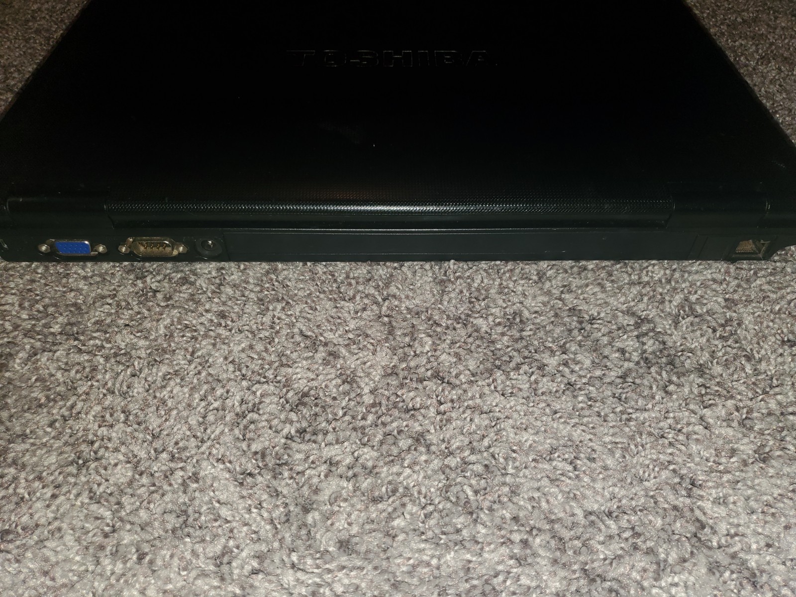 Toshiba Tecra A11 Laptop – Windows 10 Included – Bad Display (PTSE0U-0C502G)