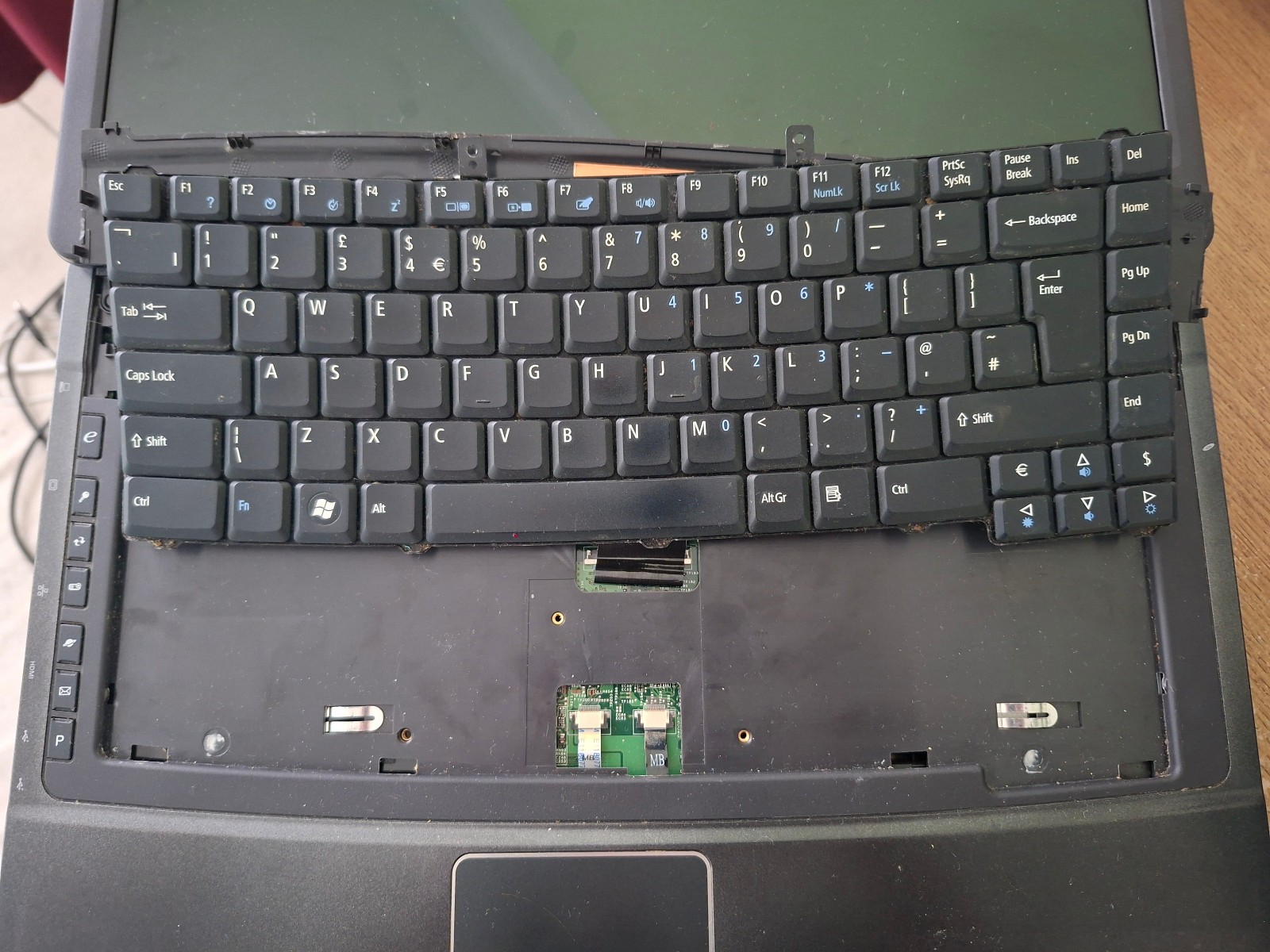 Acer Travelmate 5730 Laptop 15.4″ 1GB 120GB SSD Windows Vista SP2 32 BIT HDMI