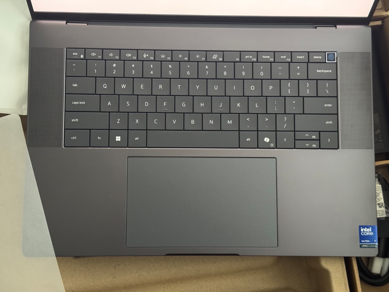 Dell Pro Max 16 Premium MA16250 Core Ultra 7 265H 16″ FHD+ 32GB LPDDR5x RTX 1000