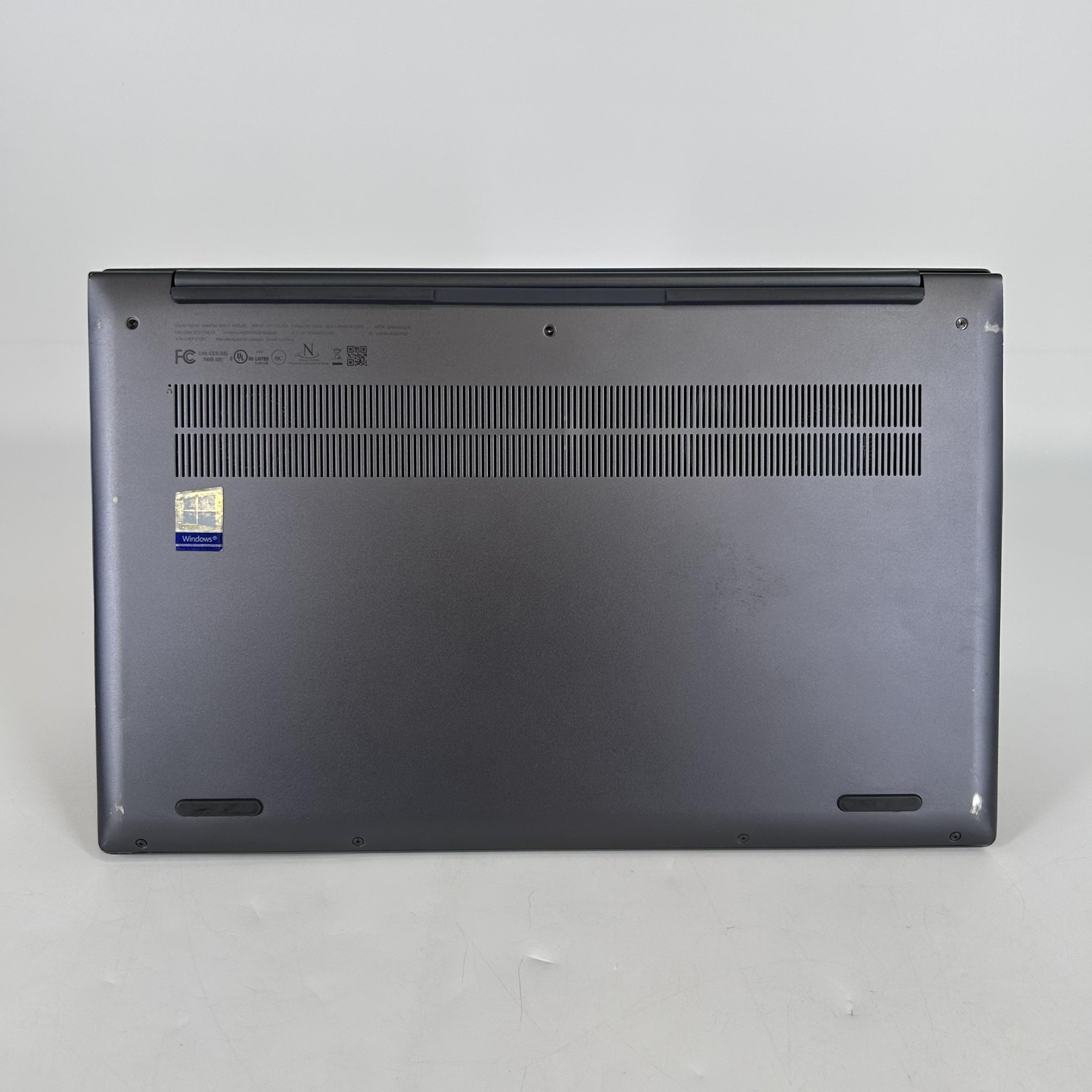 Lenovo IdeaPad Slim 7 14 Black FHD i7-1165G7 2.80GHz 16GB 512GB SSD FRAME GAP