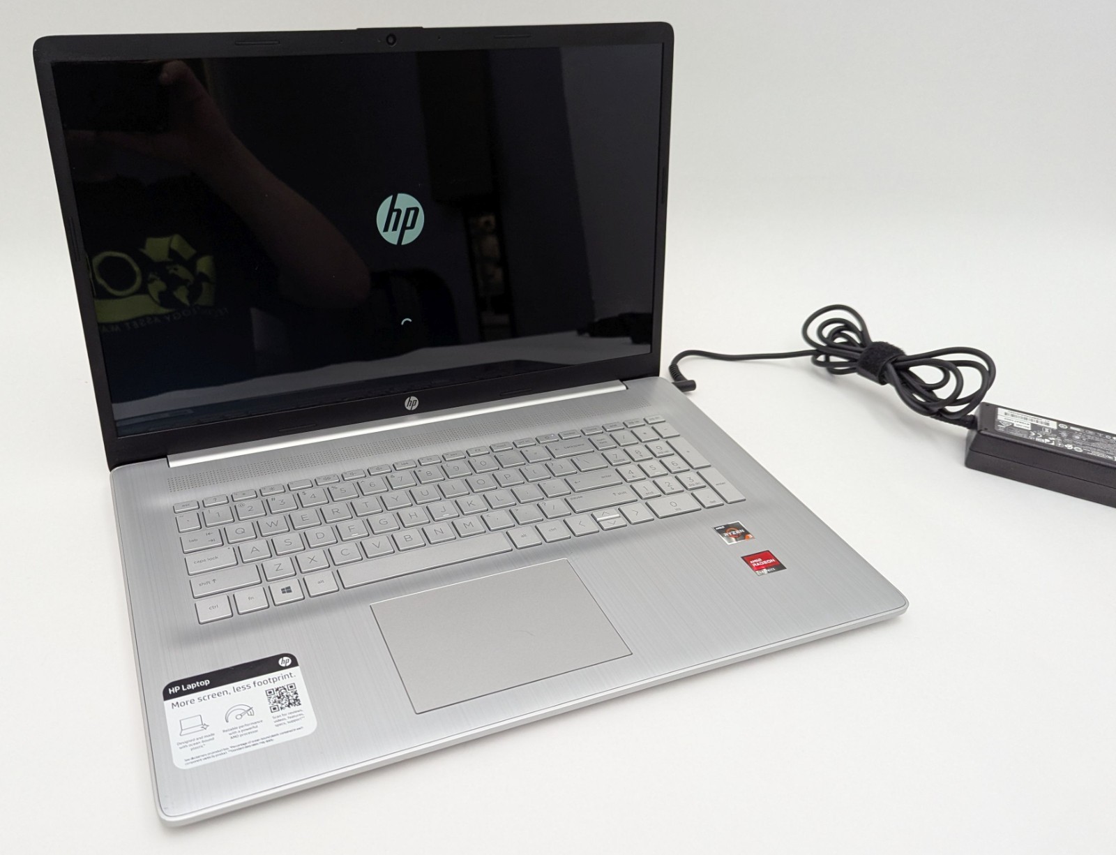 HP 17-cp0056nr 17.3″ Touch Laptop Ryzen 3 3250U 2.60GHz 16GB RAM 256GB SSD Win11