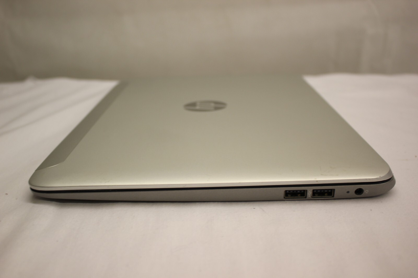 HP 14-Z050SA AMD A4 MICRO-6400T 2GB RAM 32GB eMMC LAPTOP COMPUTER DAMAGED SCREEN