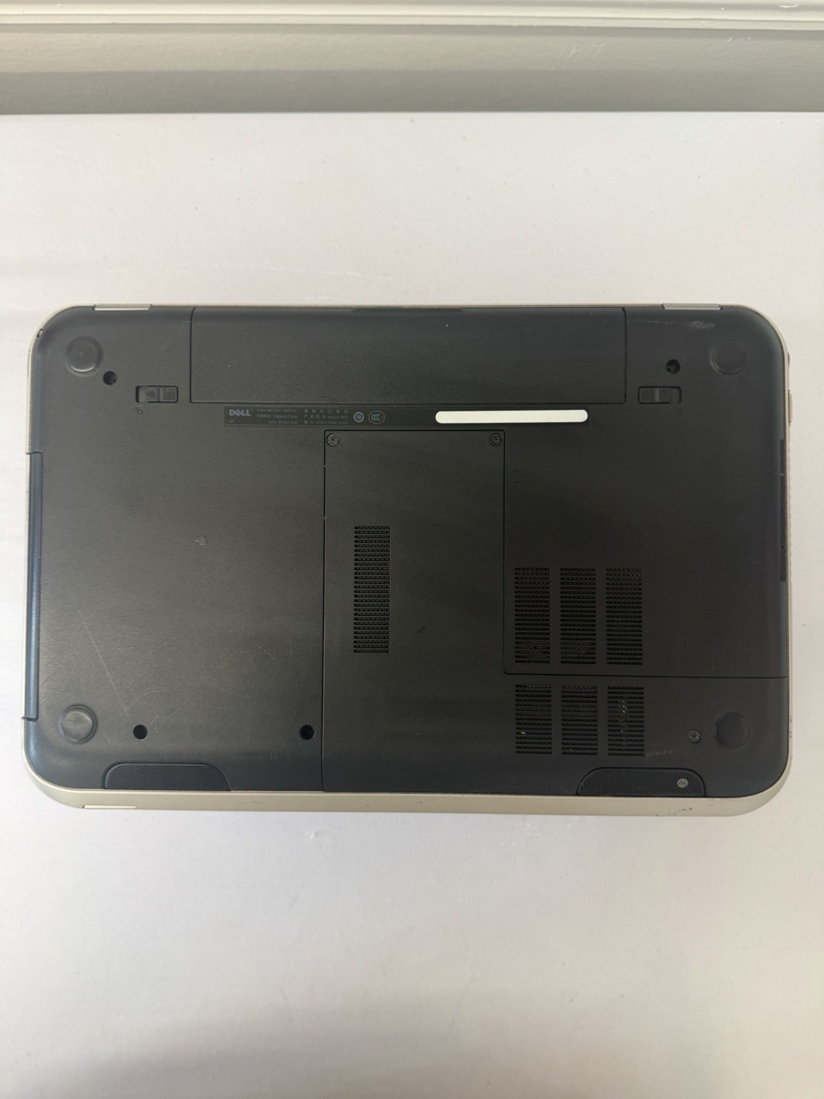 Dell Inspiron 5520 Laptop – Unknown if Screen is Good – Intel – Read Des