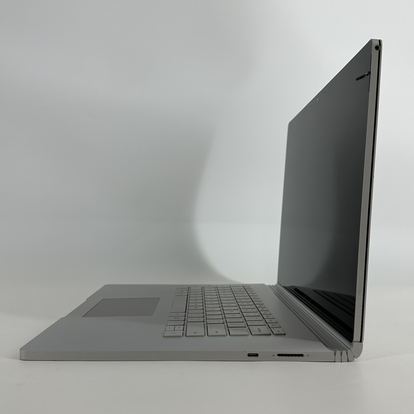 Microsoft Surface Book 2 15 3.5K TOUCH i7-8650U 16GB 512GB GTX 1060 – GOOD