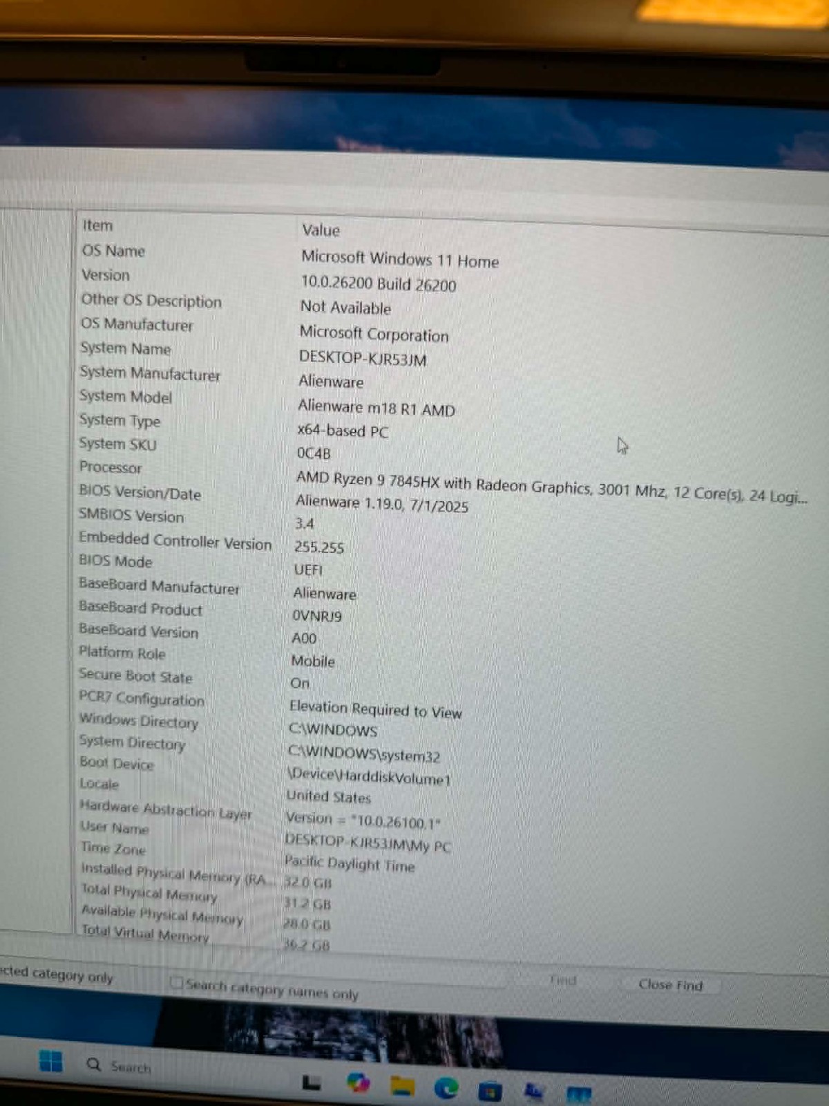 Alienware m18 R1 AMD (Service Tag KJR53JM) Ryzen 9 7845HX, RTX 4070, 32GB RAM