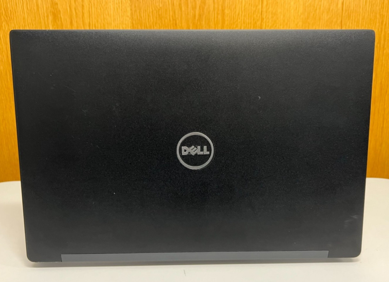 Dell Latitude 7480 14″ ( 256GB SSD, i5-6650U, 8GB RAM ) Linux Mint 22.2