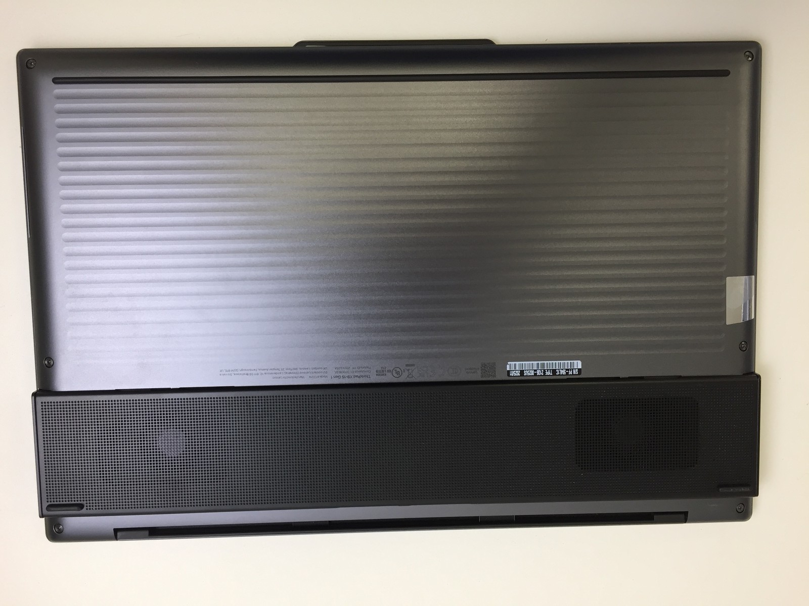 Lenovo ThinkPad X9-15 Gen 1 21Q60025US – Intel Core Ultra 7, 32GB RAM, 1TB SSD