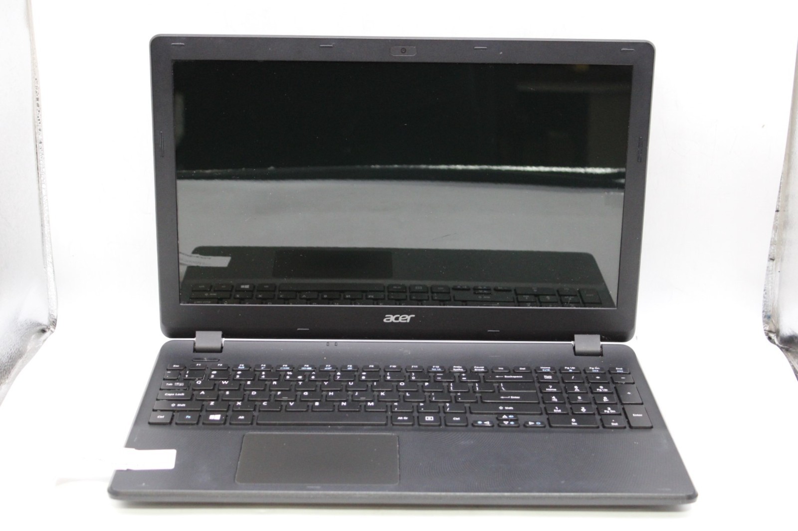 Acer Aspire ES1 Celeron-N2840@2.16GHz 4GB LPDDR4 NO STORAGE OR OS *PARTS/REPAIR*