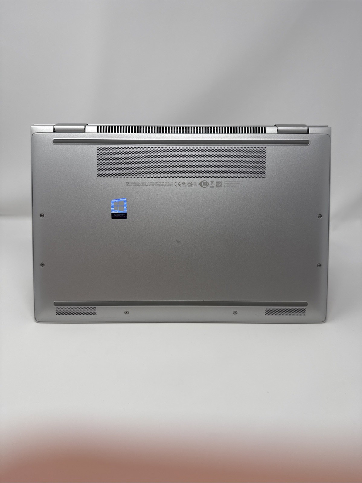 HP EliteBook x360 1040 G6 (Intel Core i5 8th Gen @ 1.60GHz, 8GB RAM, 256GB SSD)