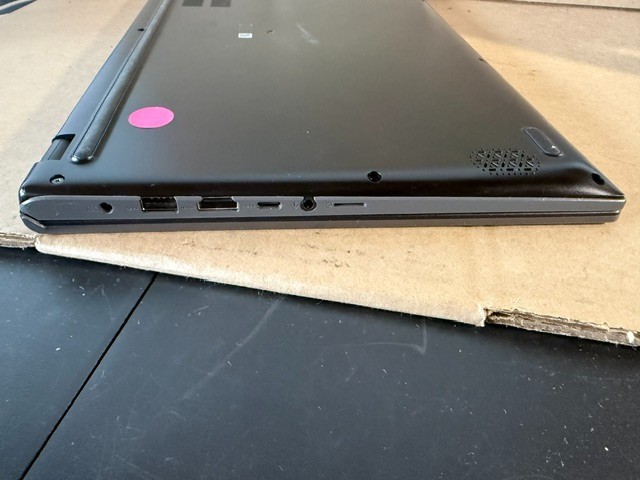 ASUS VivoBook F512D Ryzen 3 3250U 256GB SSD 20GB RAM (No Charger Included)