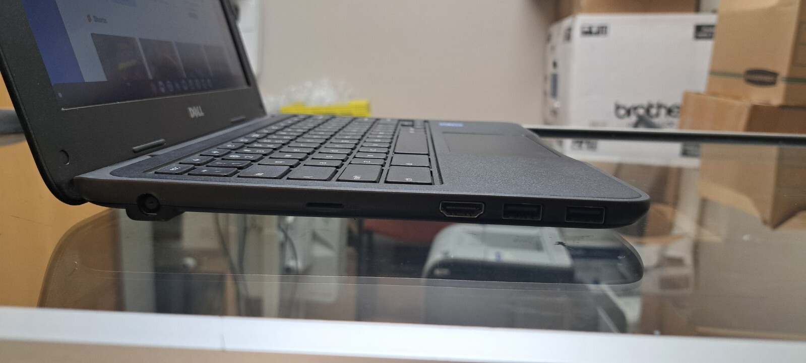 chromebook 11 3180-p26t intelN3060 ChromeOS 4GB RAM 16GB DISK w/ac adapter