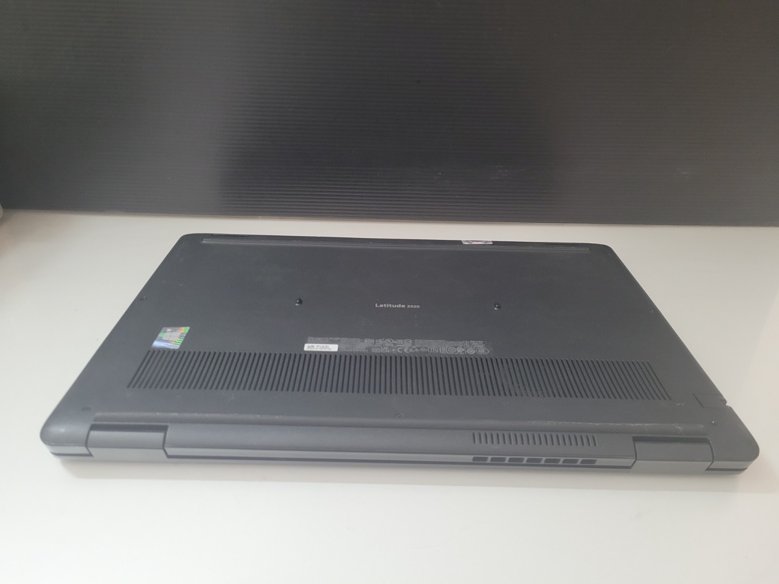 Dell Latitude 3520 Core 15-1135G7 2.4Ghz 16GB 256GB SSD 15.6″ Laptop Win 11 Pro
