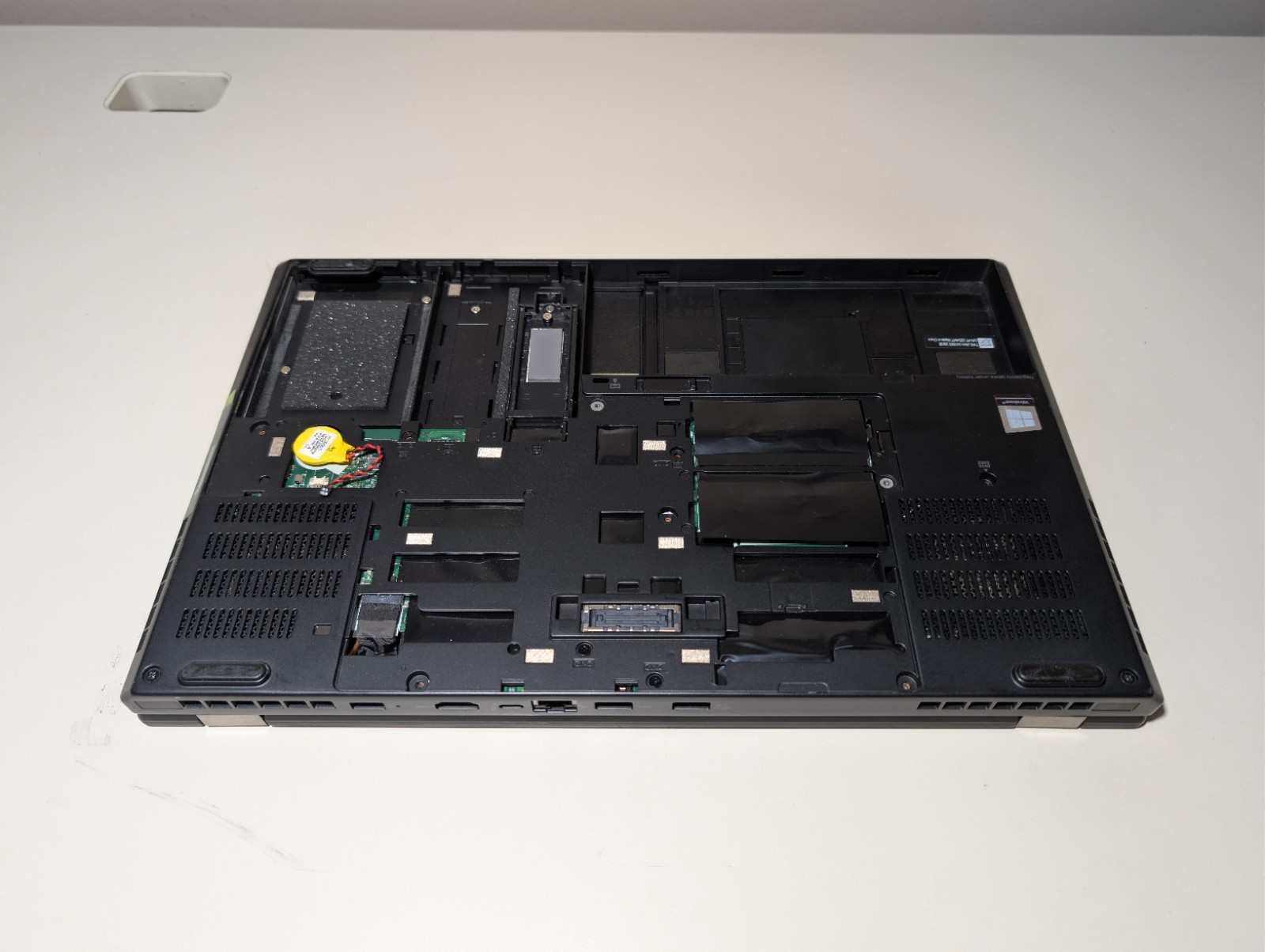 Read! Lenovo ThinkPad P51 | i7-7th Gen vPRO NO RAM NO SSD | NVIDIA Graphics