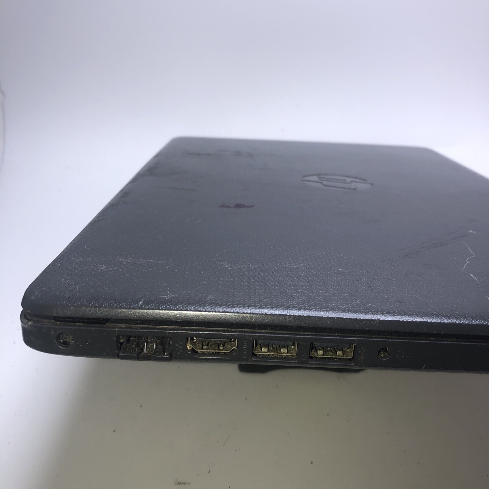 HP 255 G7 AMD E2-9000E 1.50GHZ 4GB ( Not Sure of Model ) For Part Only ( See Pic