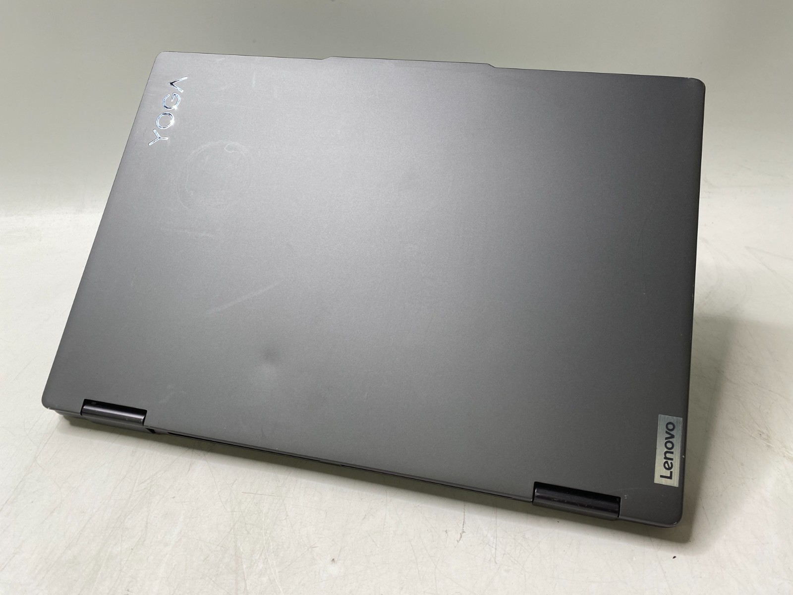 Lenovo Thinkpad Yoga 7 2-in-1 Touch Ultra 5 125U 16GB 512GB SSD – Cracked PARTS