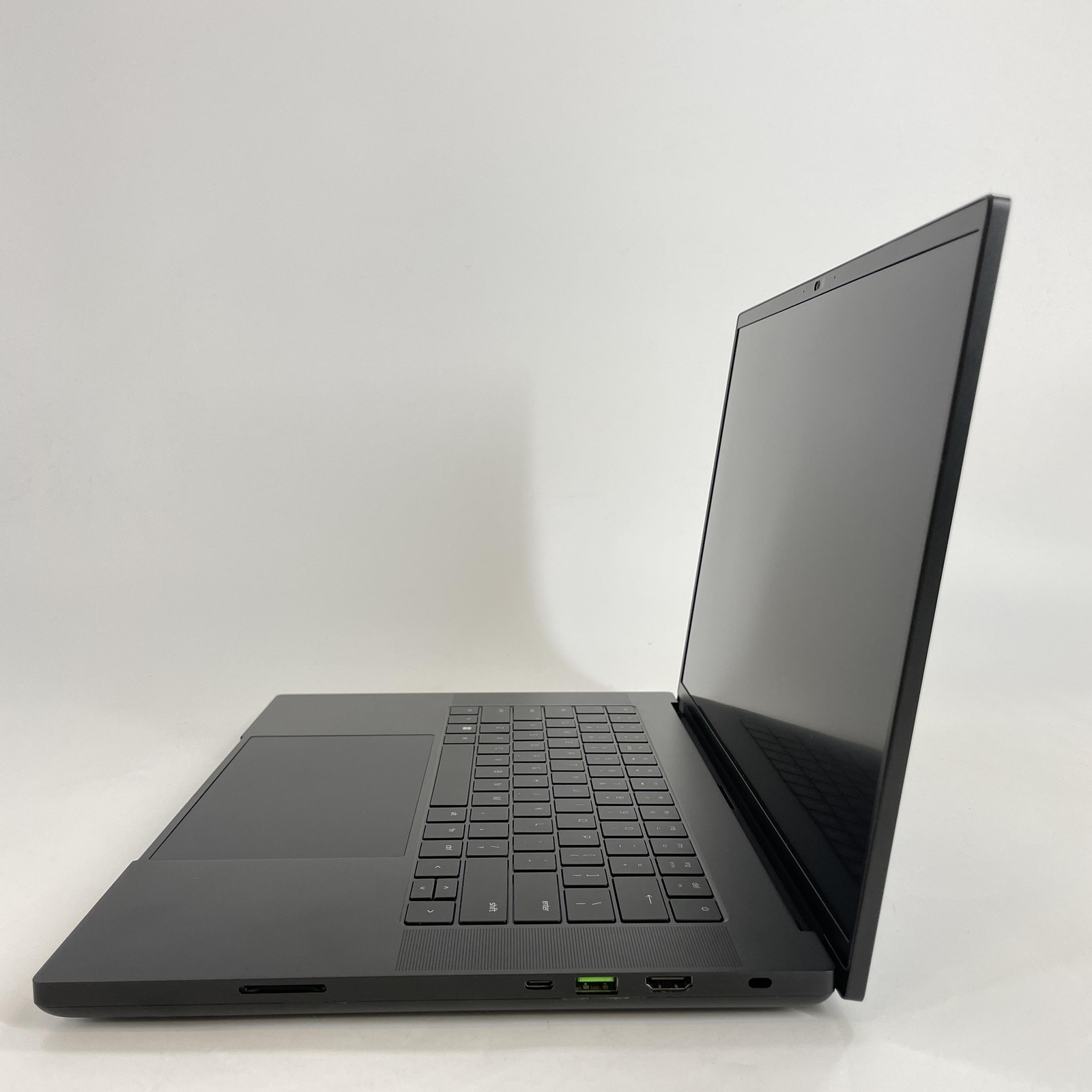 Razer Blade 16 120Hz UHD+ i9-13950HX 64GB 4TB/1TB RTX 4090 – VAPOR CHAMBER ISSUE