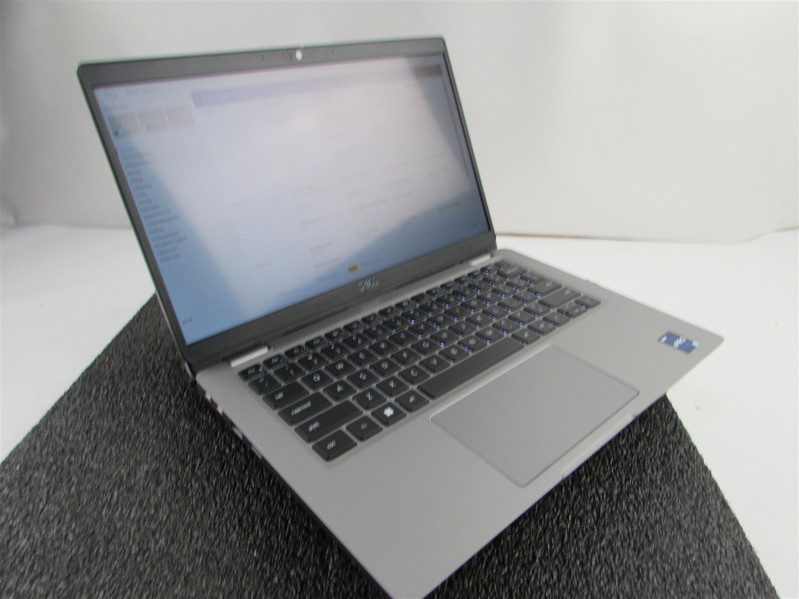 DELL LATITUDE 5330 FHD TOUCHSCREEN I5-1245U 10 CORE 512GB SSD 16GB RAM NO O.S