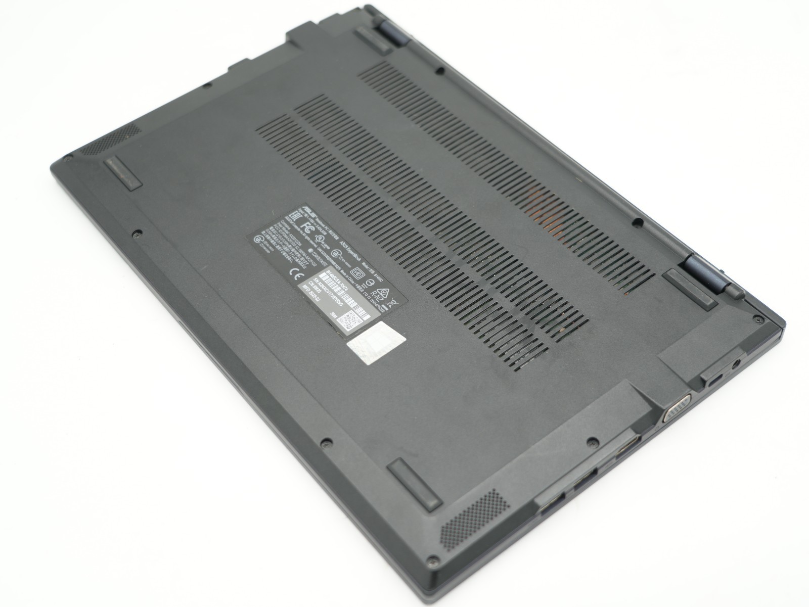 ASUS Expertbook B1 b1400cea-xh74 (i7, 16GB Ram, 512GB SSD, Win 11 Pro)