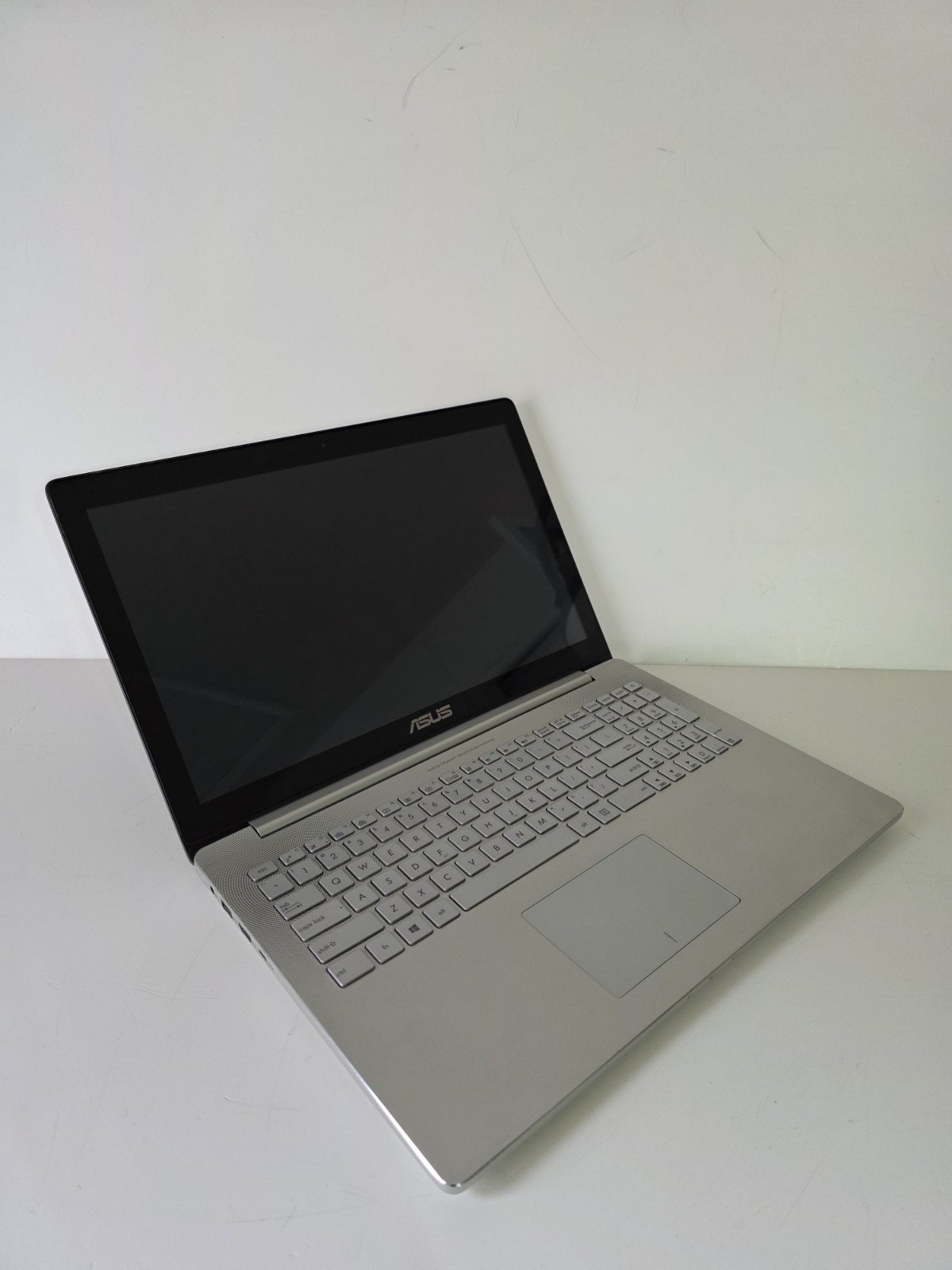 ASUS ZenBook Pro UX501V-Intel i7-6700HQ_16GB RAM_128GB NVMe SSD_WIN 11 Home.