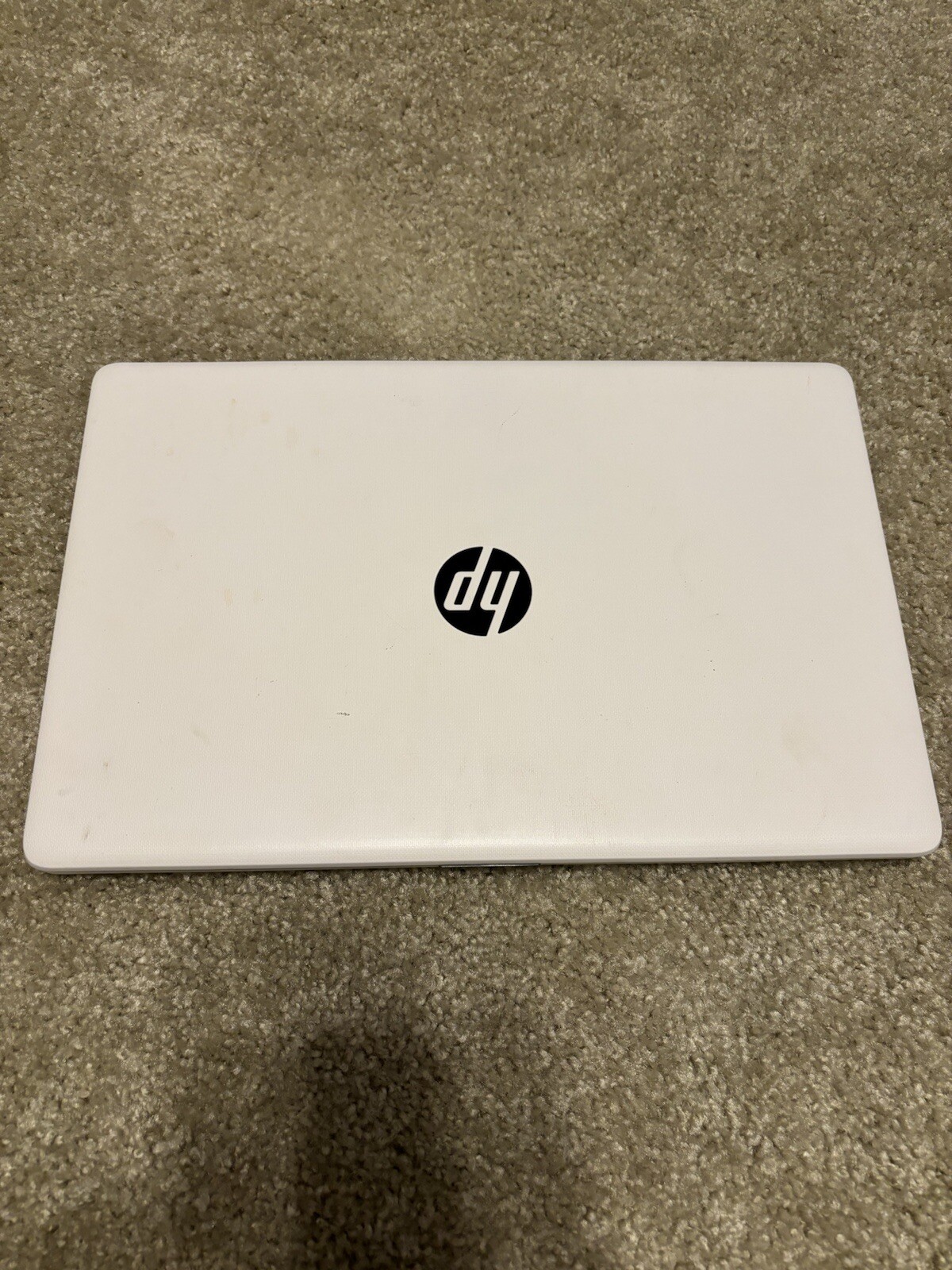 HP 15.6 Notebook – 15-da0043nr White 2019