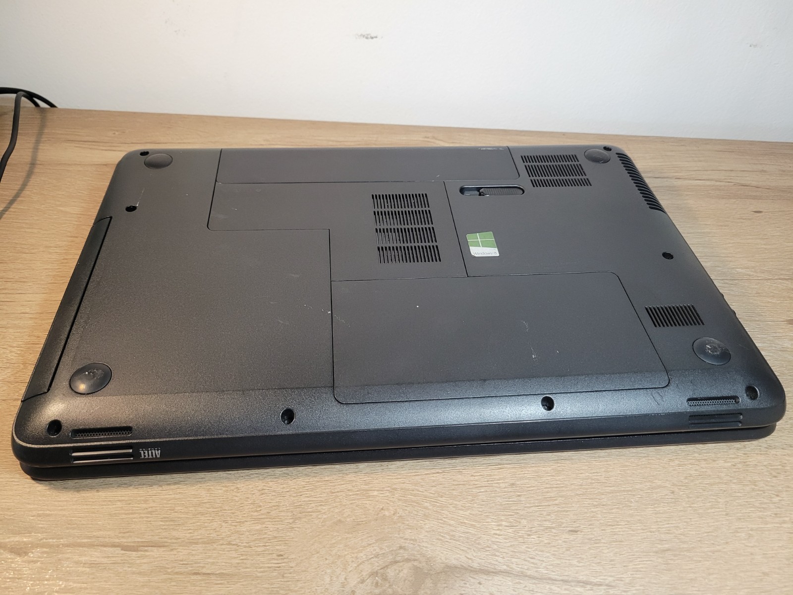 hp 655 E1 Vision black Laptop With Cover
