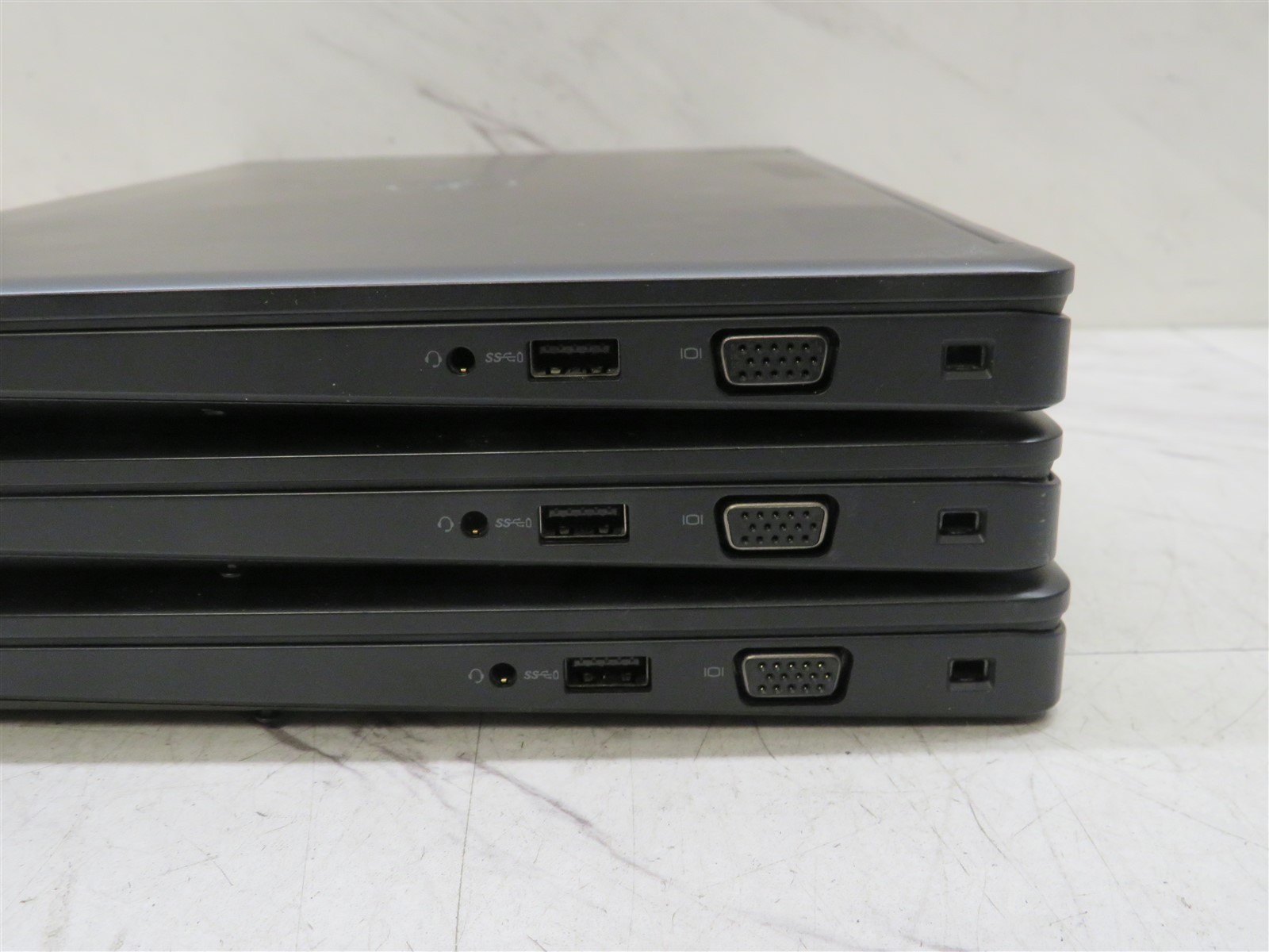 Lot of 3 Dell Latitude 5480 Intel i5-6300U @2.40GHz 8GB RAM 14″ Laptop w/ AC