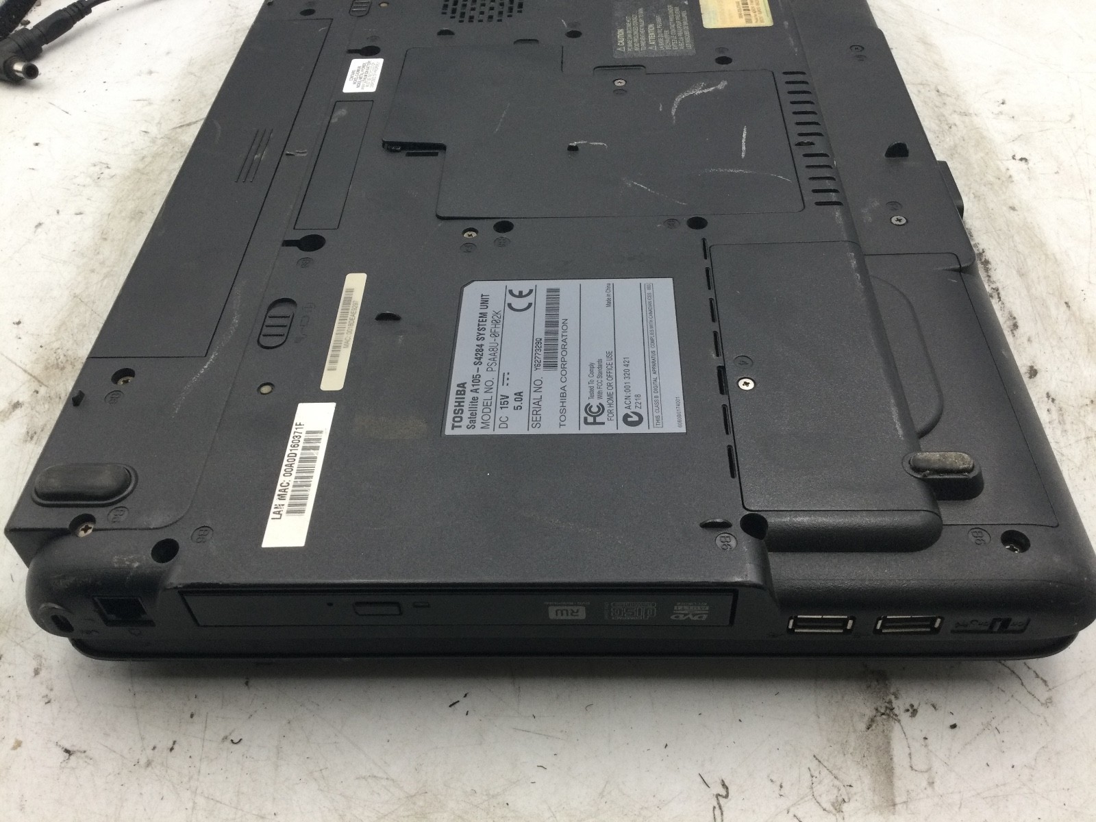 TOSHIBA SATELLITE A105-S4284 – FOR PARTS – INTEL CENTRINO – 1GB RAM – READ – BB!