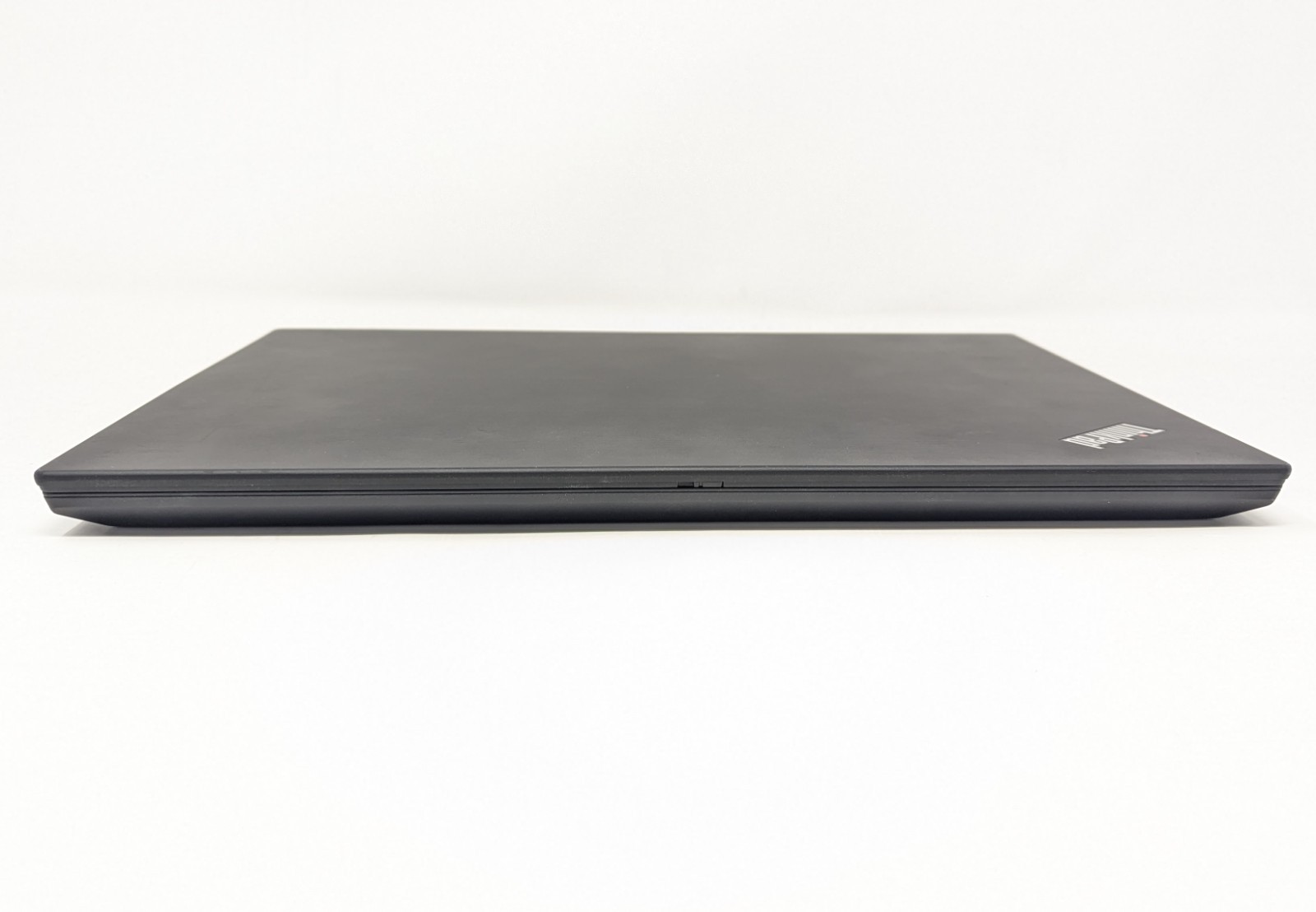 Lenovo ThinkPad T14 Gen 2a – AMD Ryzen 5 Pro 5650U 2.3 GHz 8GB RAM No OS/AC/SSD