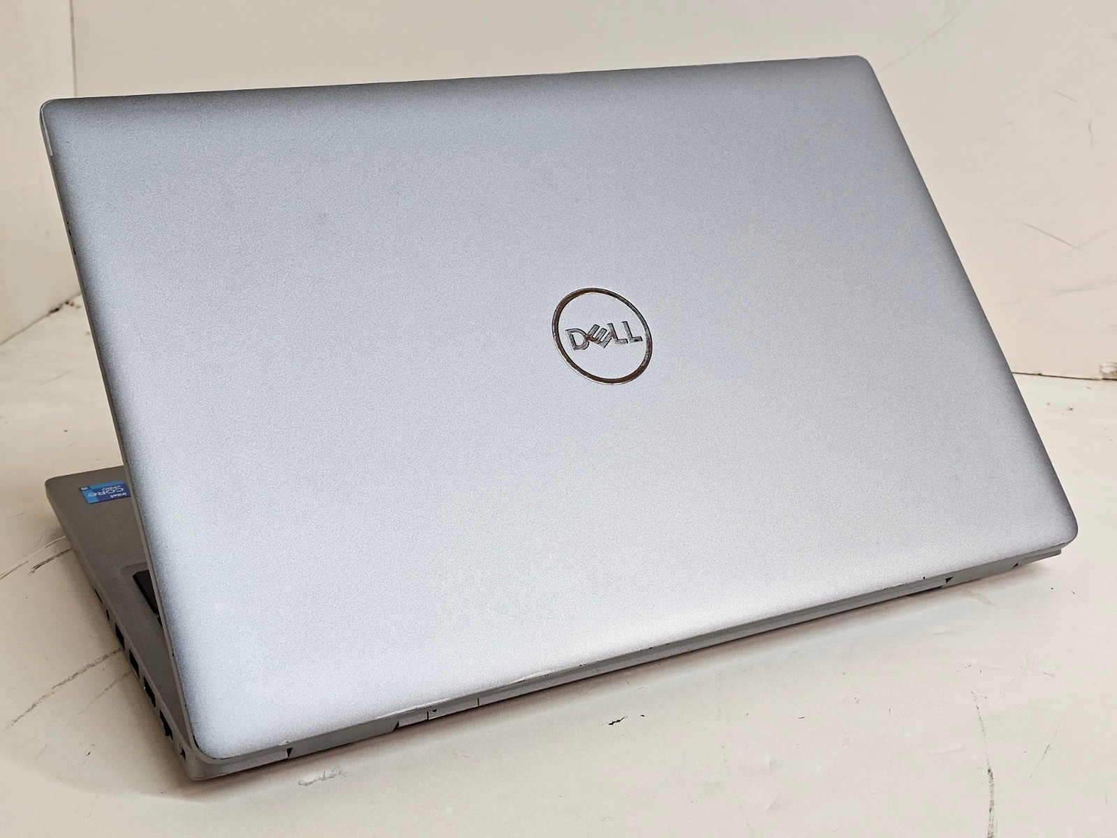 Dell Latitude 5520 Laptop – 2.6 GHz i5-1145G7 16GB 512GB 15.6″ Touchscreen SP31