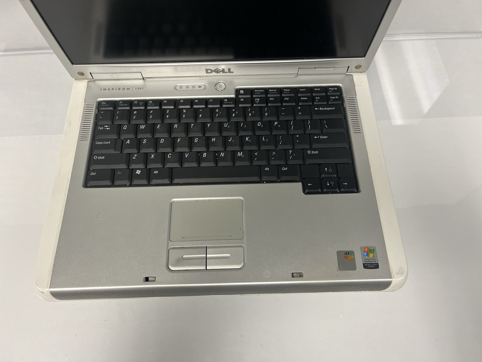 Dell Inspiron 1501 15.4″ AMD Turion 64 MK-36 2.0GHz 2GB RAM NO HDD
