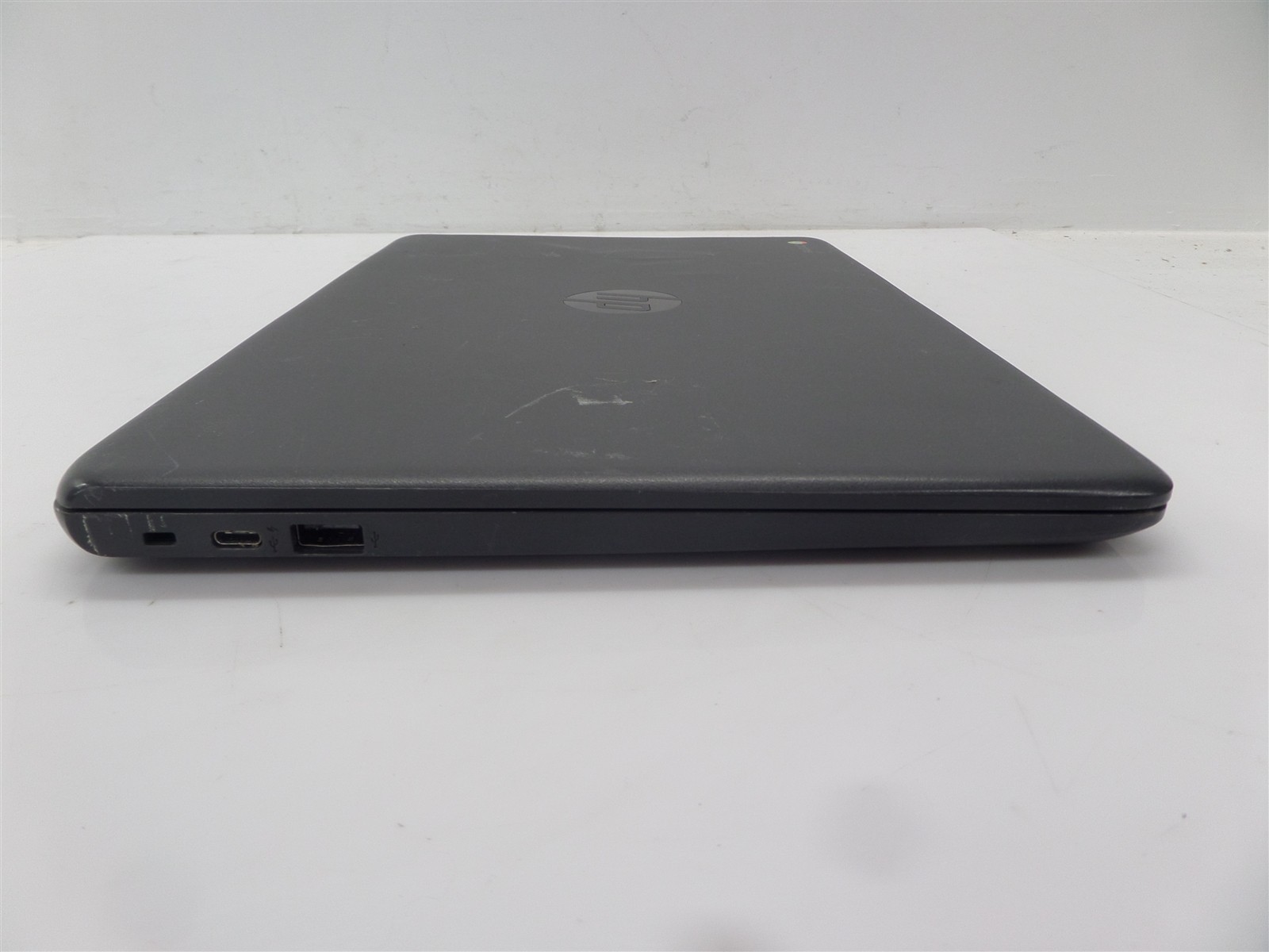 HP 14″ Chromebook 14A G5 16GB eMMC 7CZ87UT#ABA – Broken Left USB Port