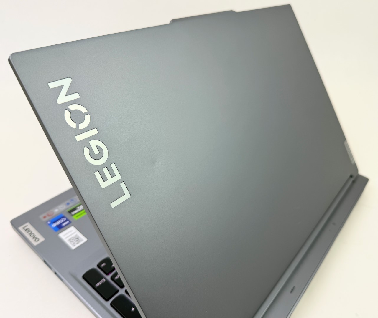 Lenovo Legion 5 16IRX9 16″ 2560×1600 i9-14900HX 32GB 1TB SSD RTX 4060 W11H -Dent