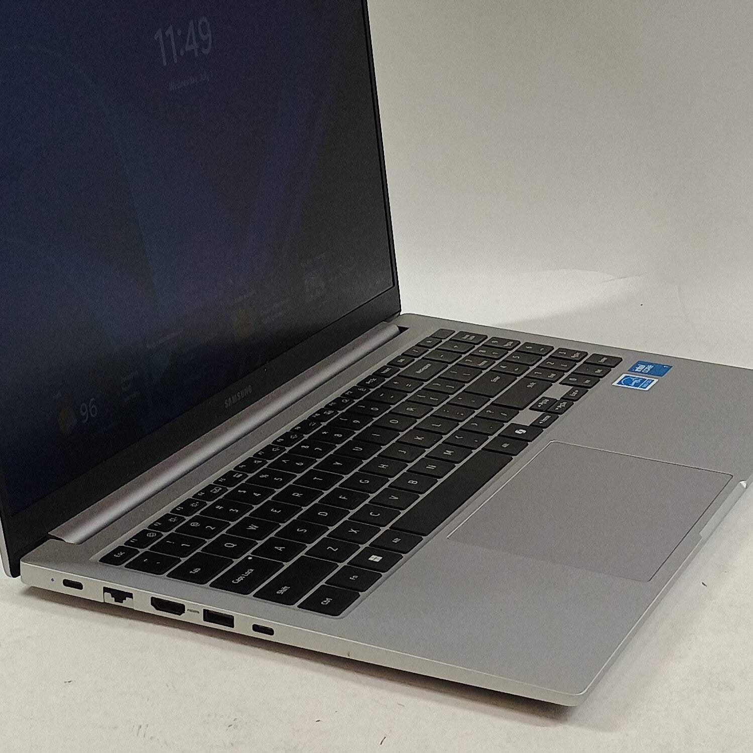 Samsung Galaxy Book4 NP750XGK 15.6″ Core 7 150U 1.8GHz 16GB RAM 1TB SSD