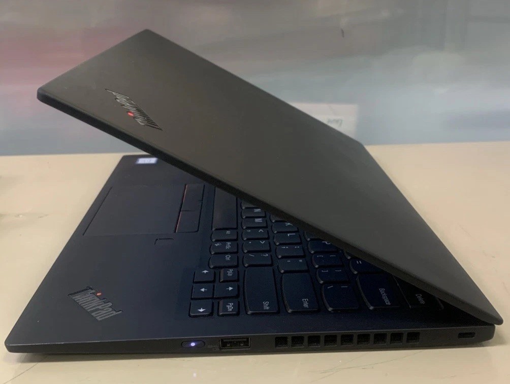 🌟Lenovo Thinkpad X1 Carbon Gen 7th i7-8565U 1.8GHz, 16GB-256GB Win 11🌟