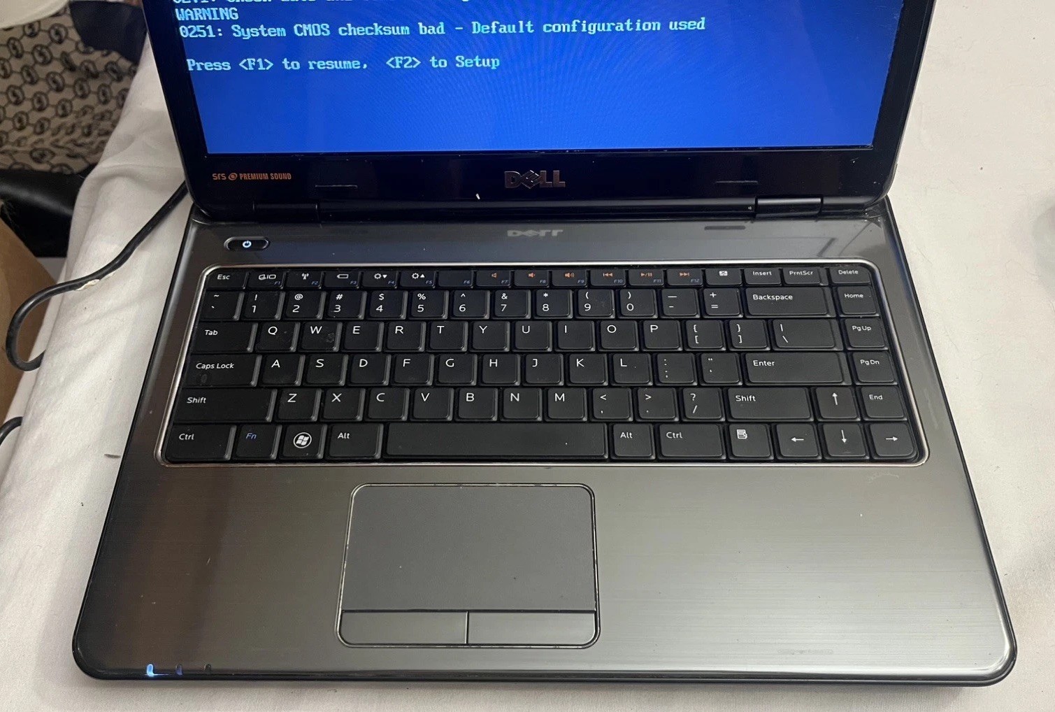 Dell Inspiron N4010 Reg Model: P11G, Laptop Bundle, SRS Premium Sound, Untested