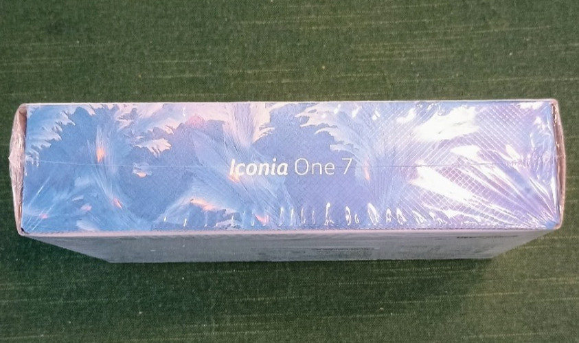acer iconia one 7 NEW IN BOX & FACTORY PLASTIC WRAP