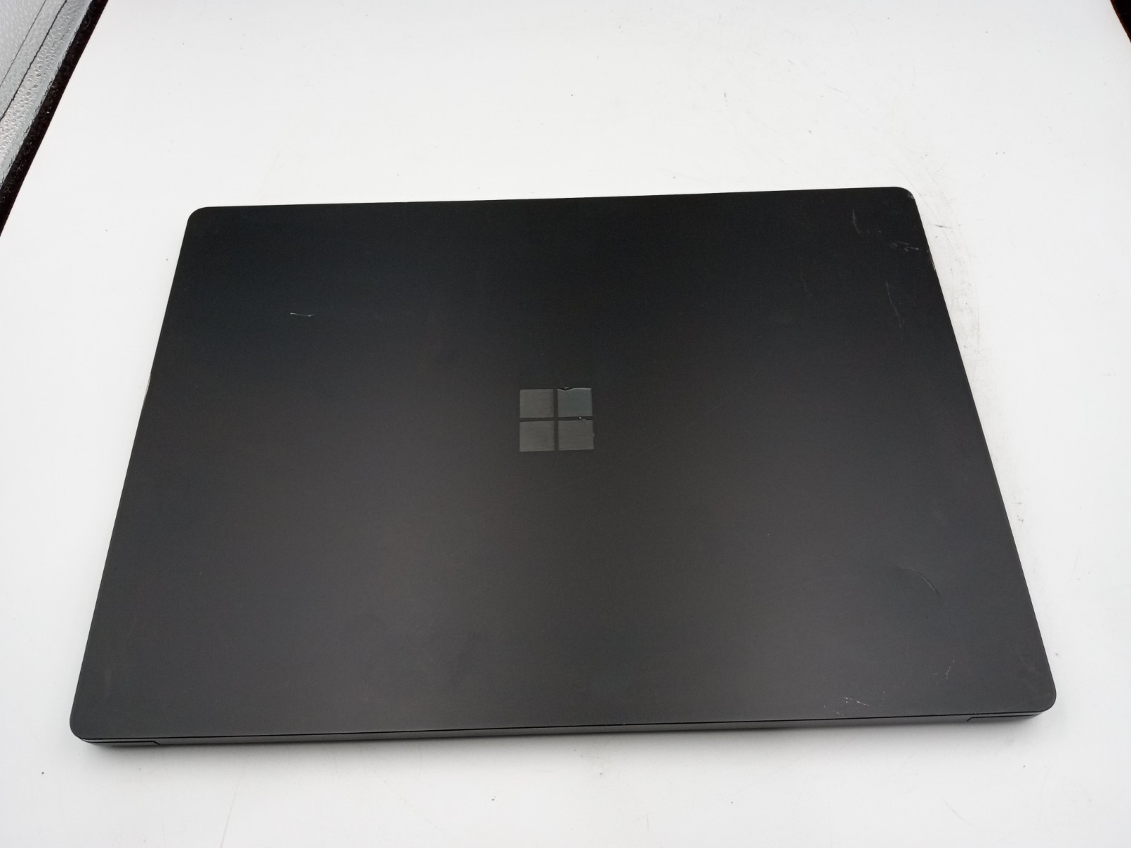 Microsoft Surface Laptop 4 1979 15″ Intel i7-1185G7 16GB 256GB W11 – READ -RR