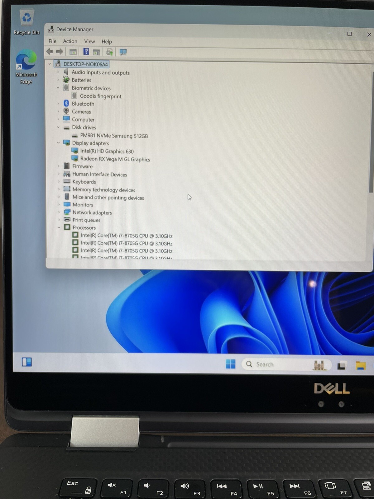DELL XPS 15 9575 i7-8705G 3.1GHz 16GB RAM 512GB NVMe Radeon Vega Touch 2-in-1