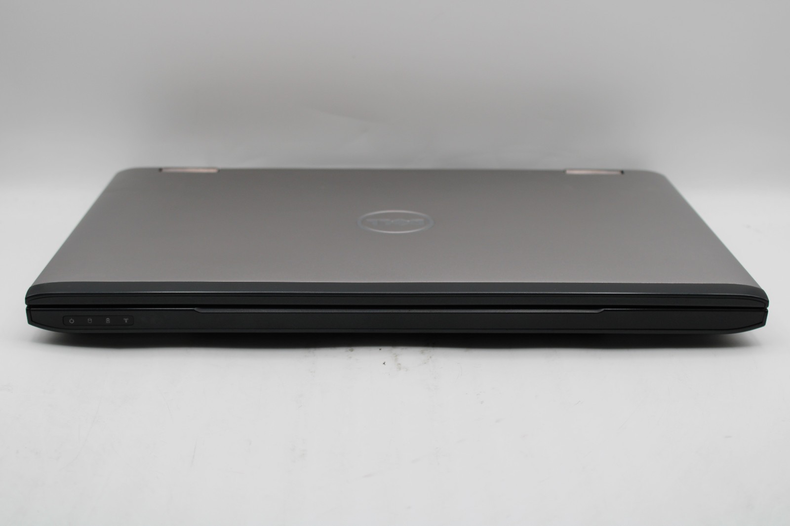 Dell Vostro 3555 _ AMD A8-3500M @ 1.5 _ 4GB RAM _ Radeon HD _ No SSD / OS