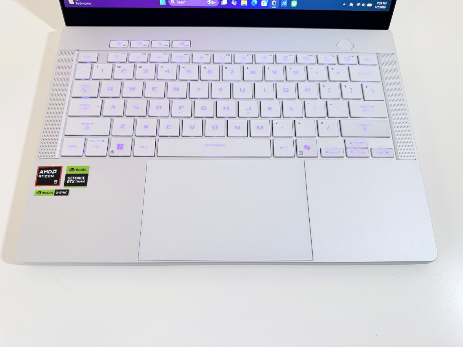 ASUS ROG Zephyrus G14/3K OLED 120Hz/Ryzen 9 270/16GB/1TB SSD/RTX 5060