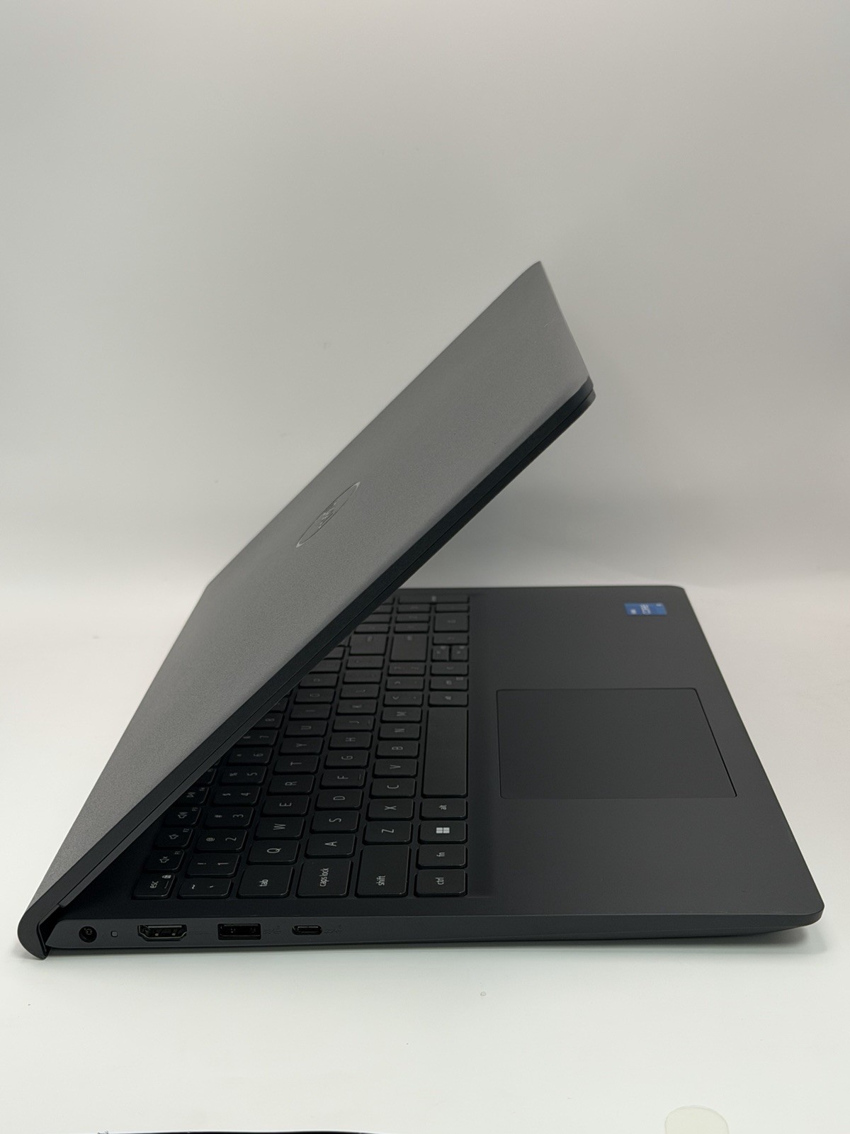 DELL PRO 15 ESSENTIAL PV 15250 15.6” Intel Core i5 16 Gb 512 SSD WIN 11 Pro