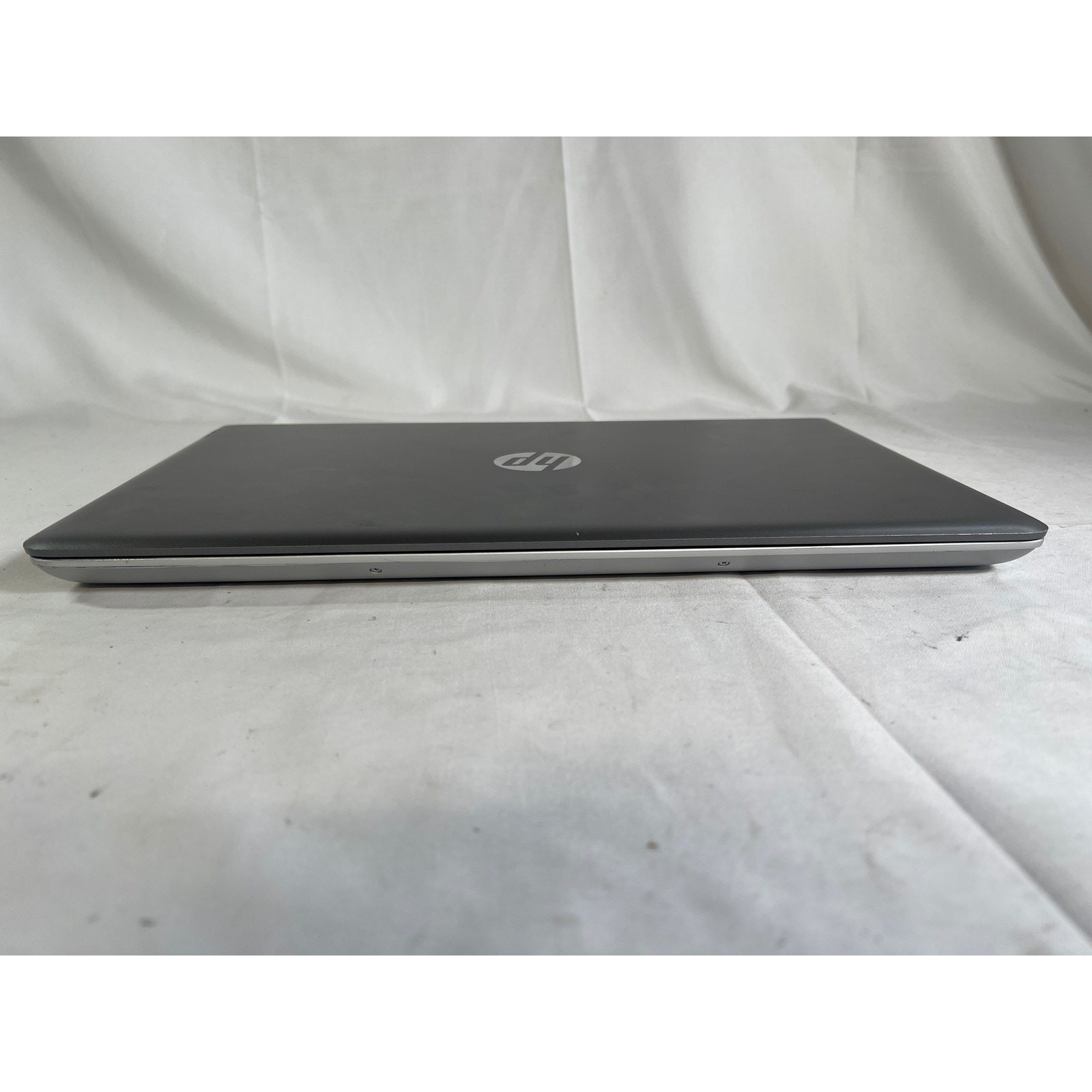 HP Pavilion Laptop 15-cc123cl Intel Core i5-8250U 8GB 128GB 15.6″ Trackpad prob