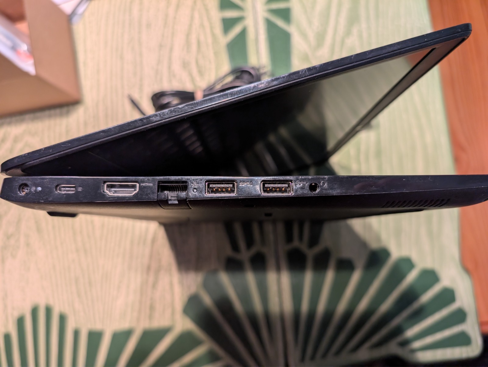 Dell Latitude 3400 Laptop,i5-8265U, 8GB DDR4, 256GB NVMe, Win11 Pro, 65W Charger