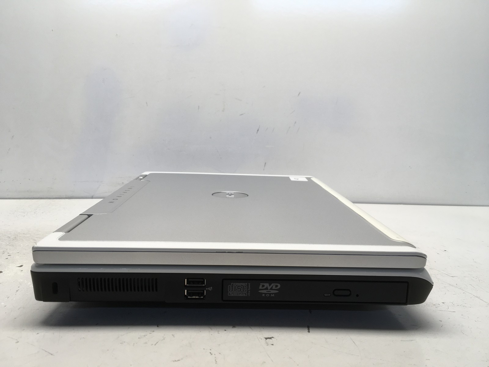 Dell Inspiron 9300 Intel Pentium M 06D8 1.86GHz 1 GB NO HDD No Batt
