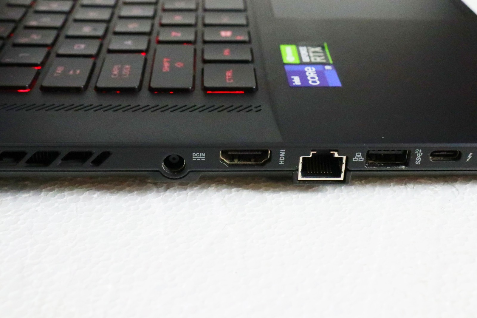 ASUS ROG Zephyrus M16 i9-11900H RTX 3060 24GB RAM 1TB SSD 16″ W11
